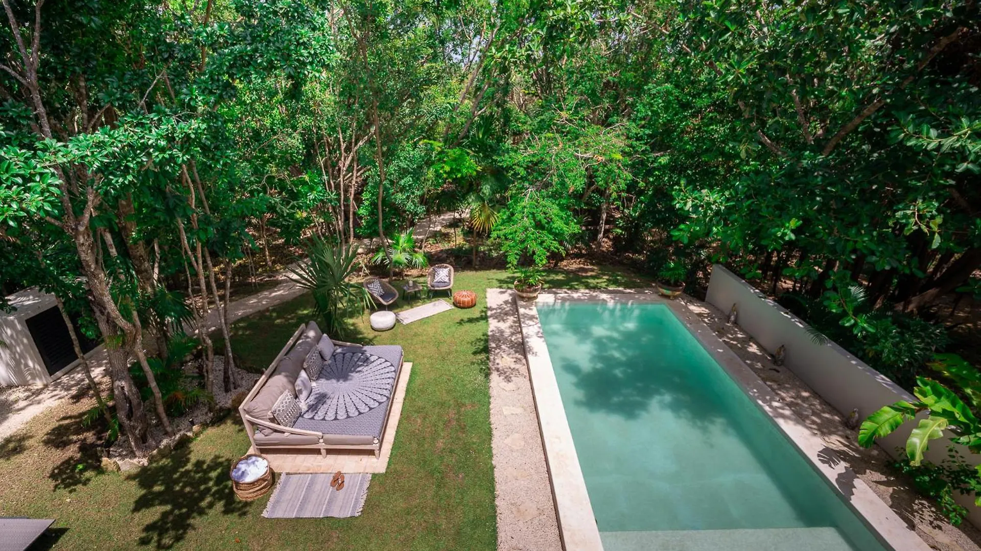 New! Chic Villa With A Pool, Close To Amenities & Golf Course! 普托阿范特拉斯