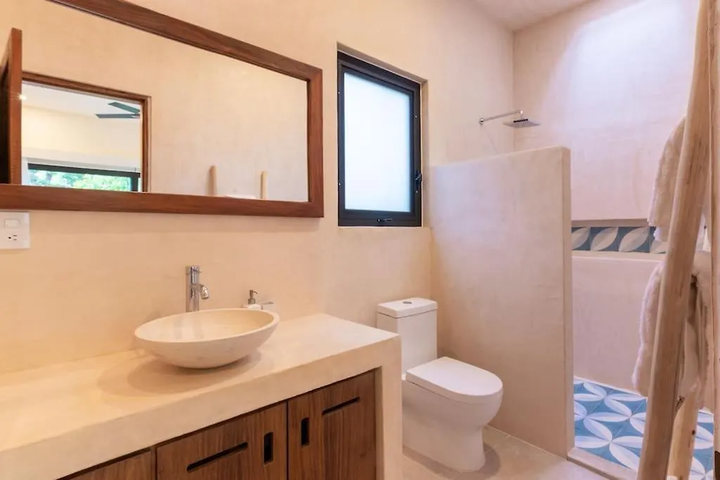 New! Chic Villa With A Pool, Close To Amenities & Golf Course! 普托阿范特拉斯