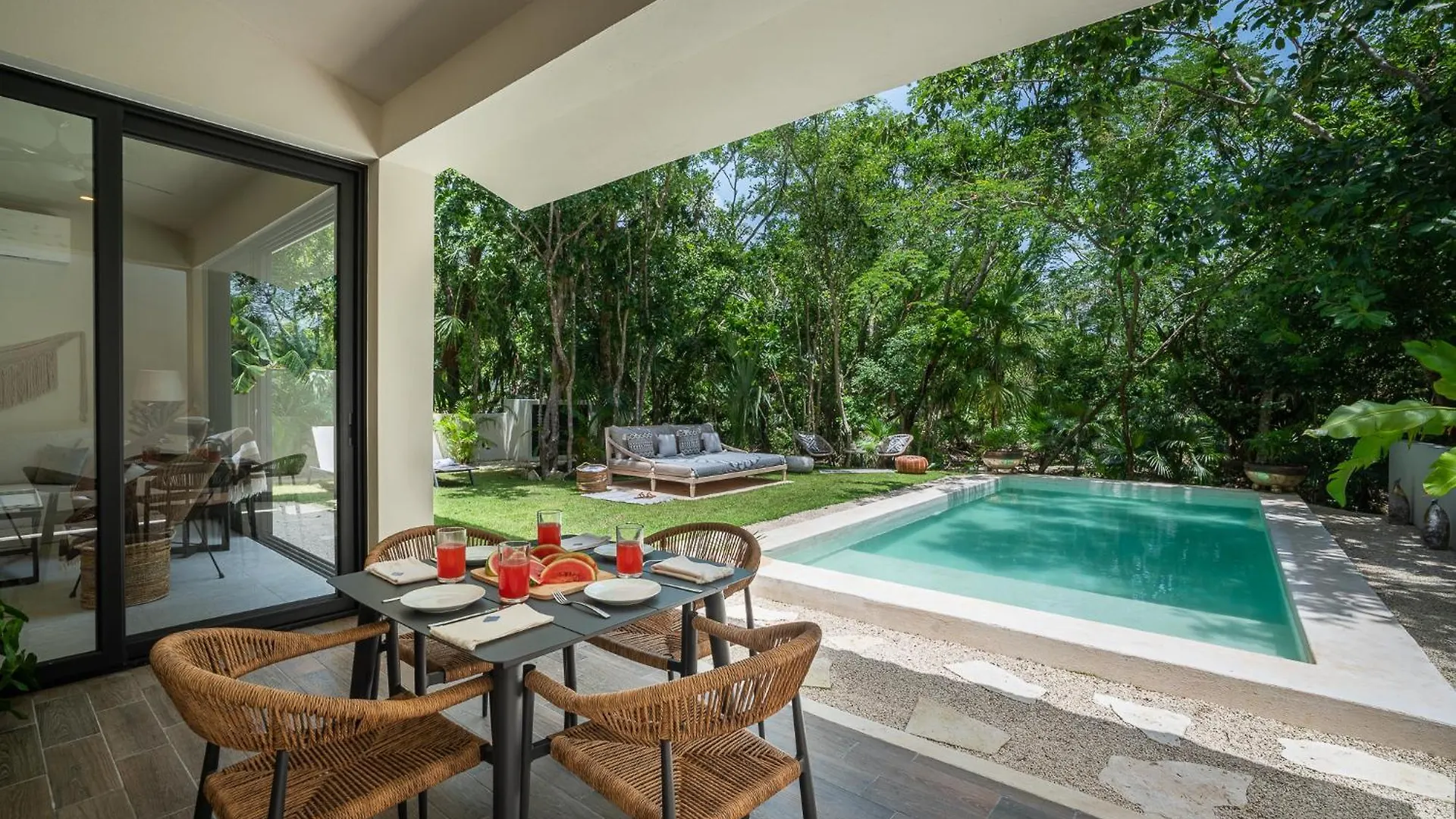New! Chic Villa With A Pool, Close To Amenities & Golf Course! Puerto Aventuras
