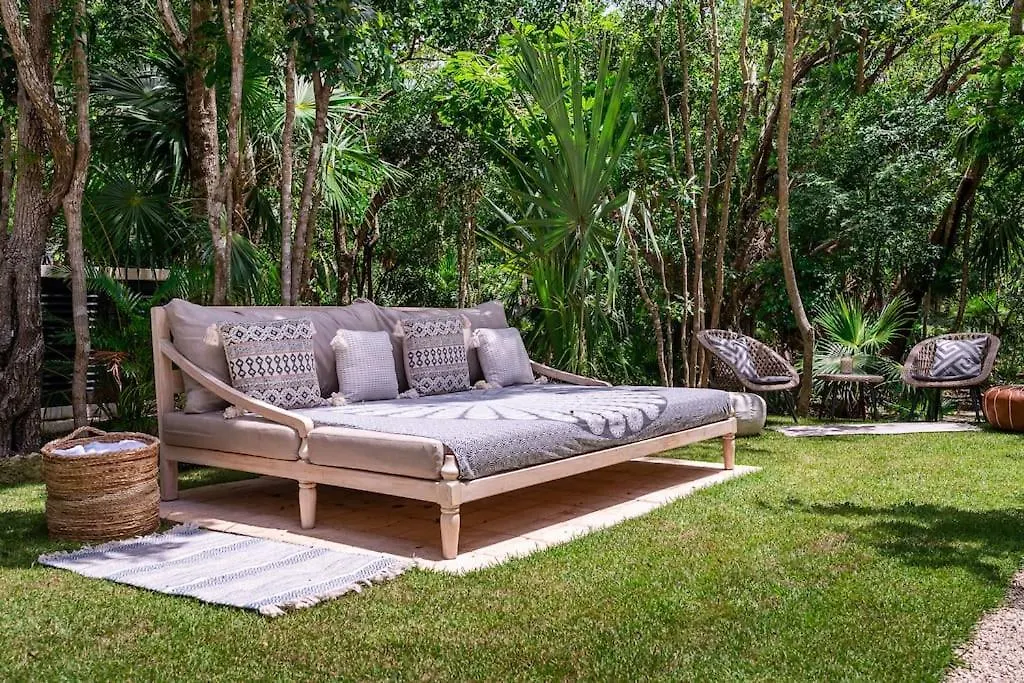New! Chic Villa With A Pool, Close To Amenities & Golf Course! Puerto Aventuras