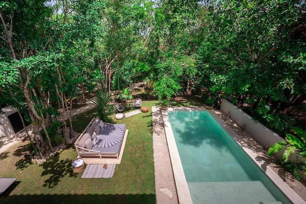 New! Chic Villa With A Pool, Close To Amenities & Golf Course! Puerto Aventuras